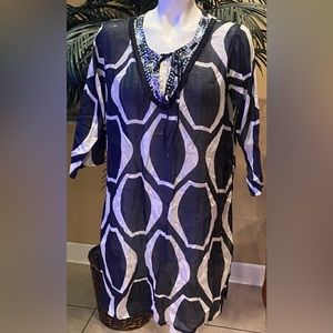 Beach cover up SHIVA-Design size small/medium black and white oval print